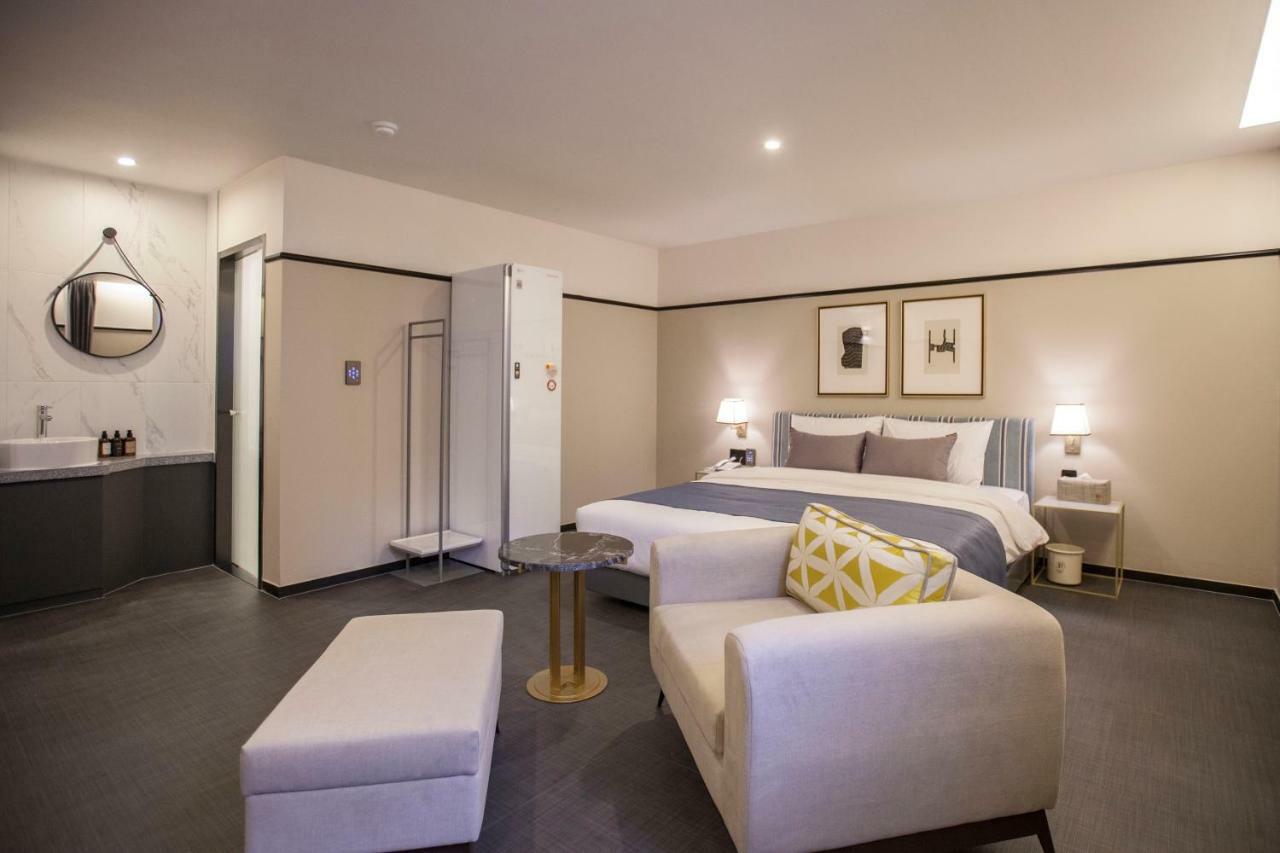 Browndot Hotel Masan Odong Changwon Eksteriør billede
