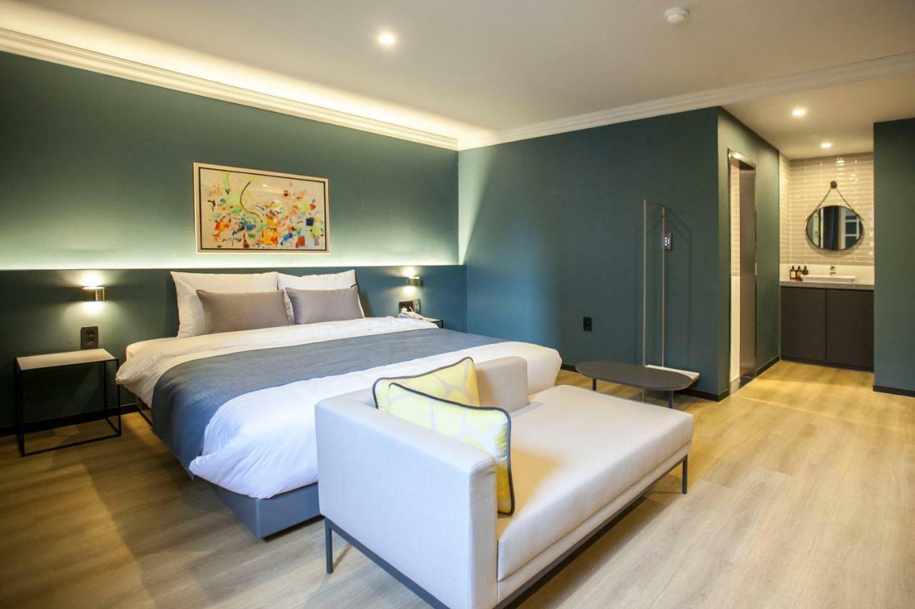 Browndot Hotel Masan Odong Changwon Eksteriør billede