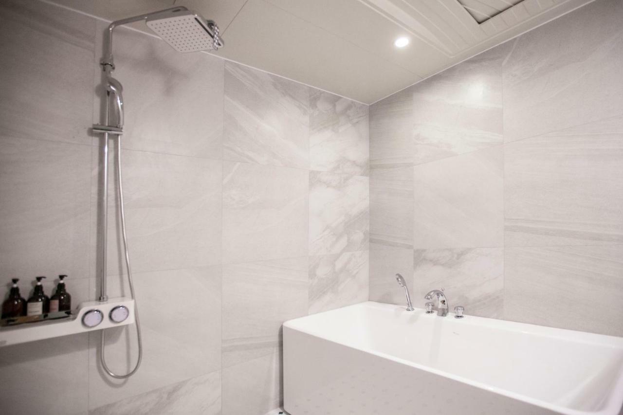 Browndot Hotel Masan Odong Changwon Eksteriør billede