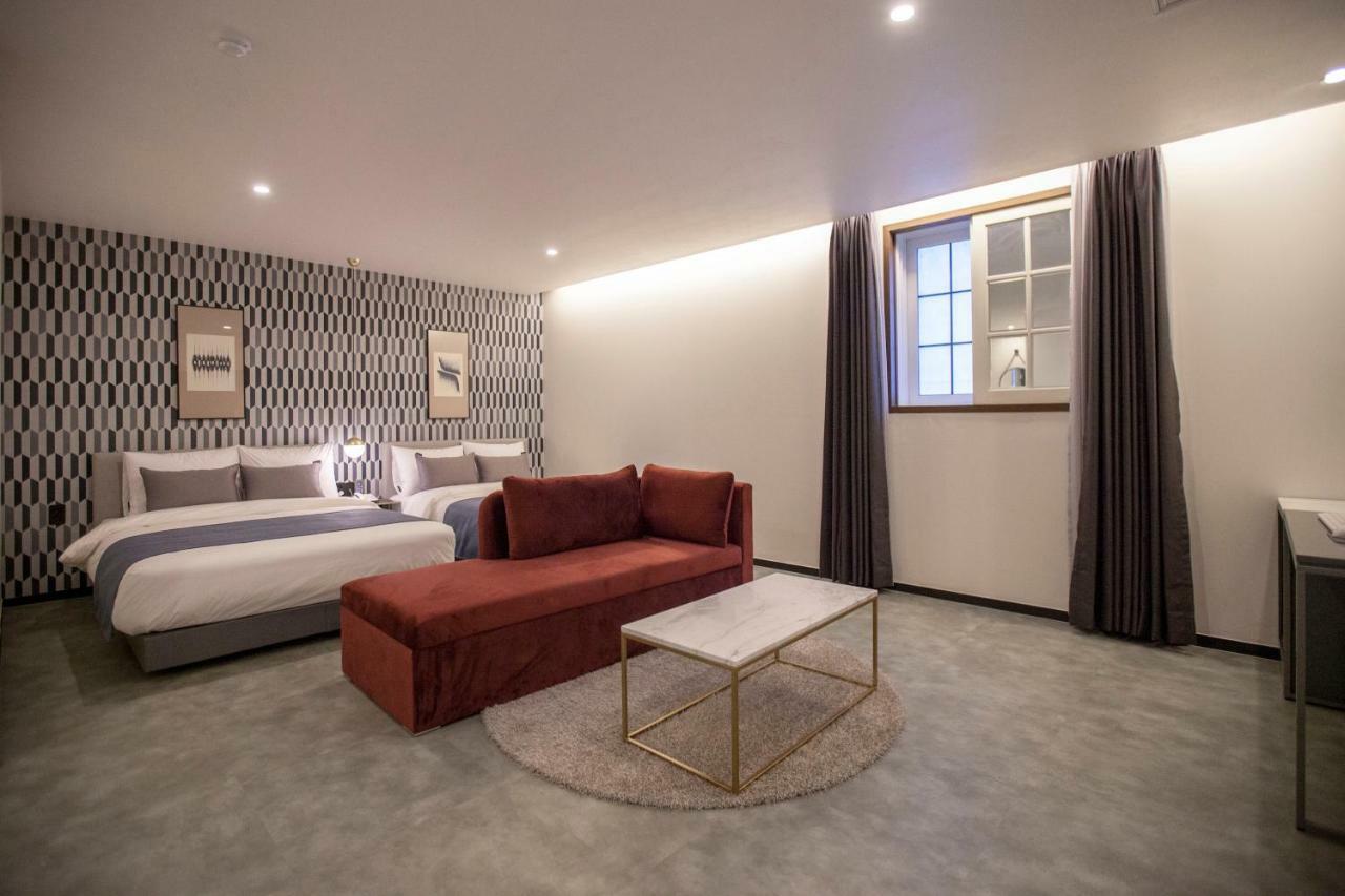 Browndot Hotel Masan Odong Changwon Eksteriør billede
